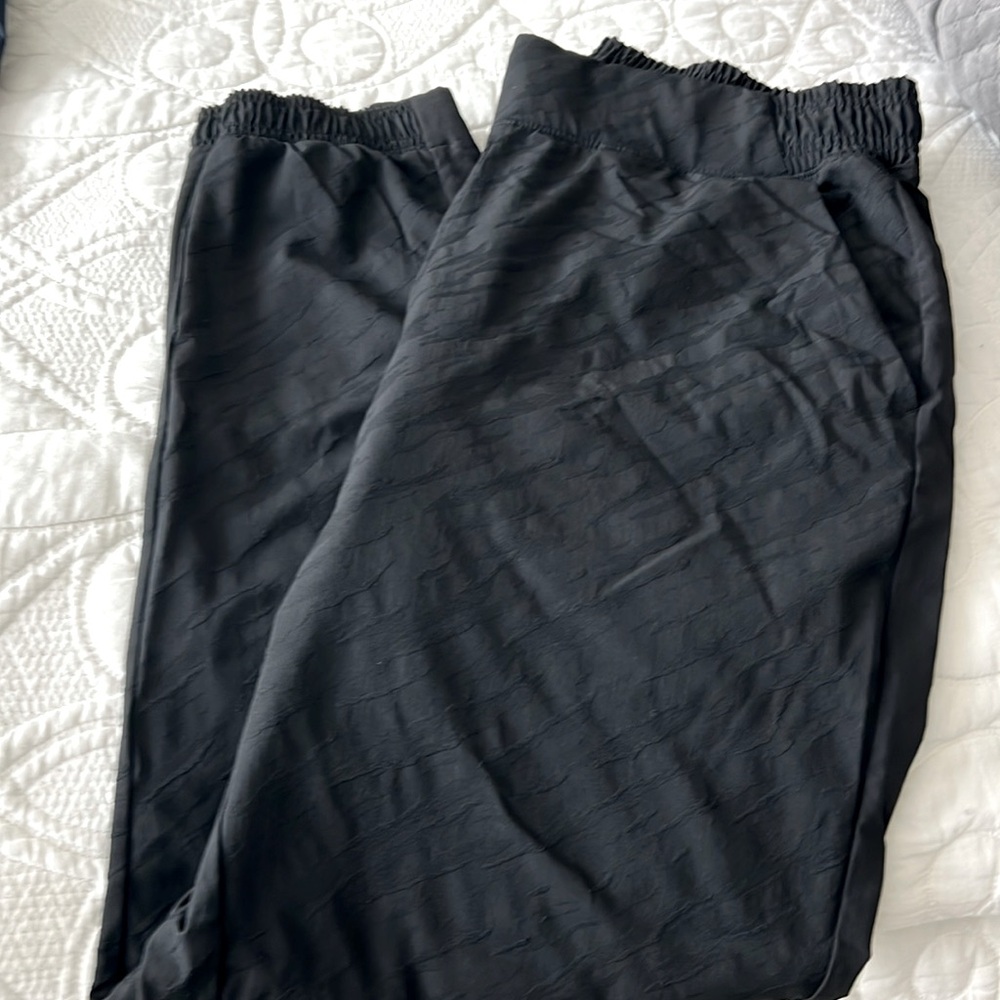 Athleta Brooklyn Textured Jogger NWOT size 12 Black